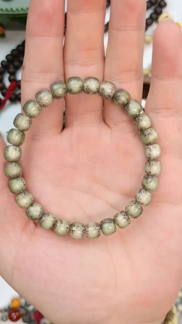 手串星月菩提绿冰正月双留白8*7mm