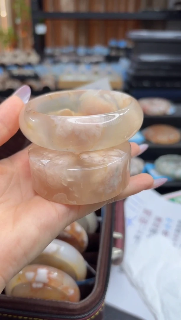 未镶嵌手镯石英质玉A552(60圈赠送镯心)