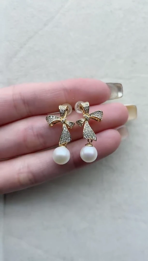 【闪购商品】淡水珍珠耳钉银S925镶嵌D55