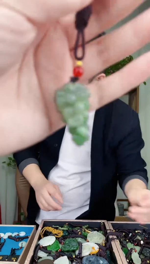 未镶嵌和田玉挂件拍一发一,多样性发货!