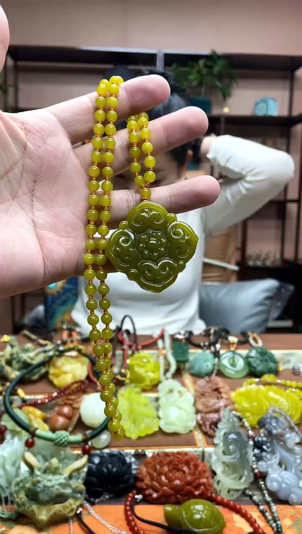 未镶嵌岫玉吊坠多样性发货发其中之一