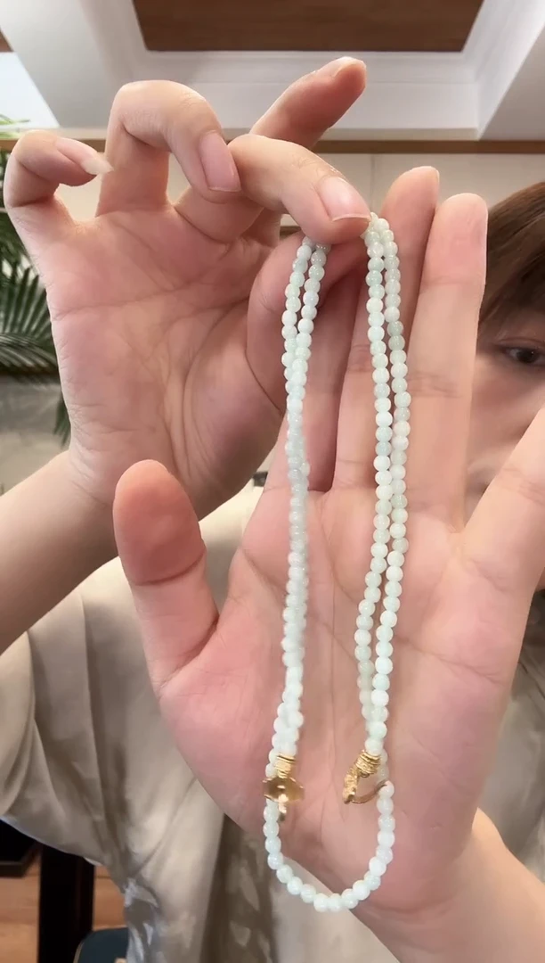 翡翠未镶嵌颈饰国风