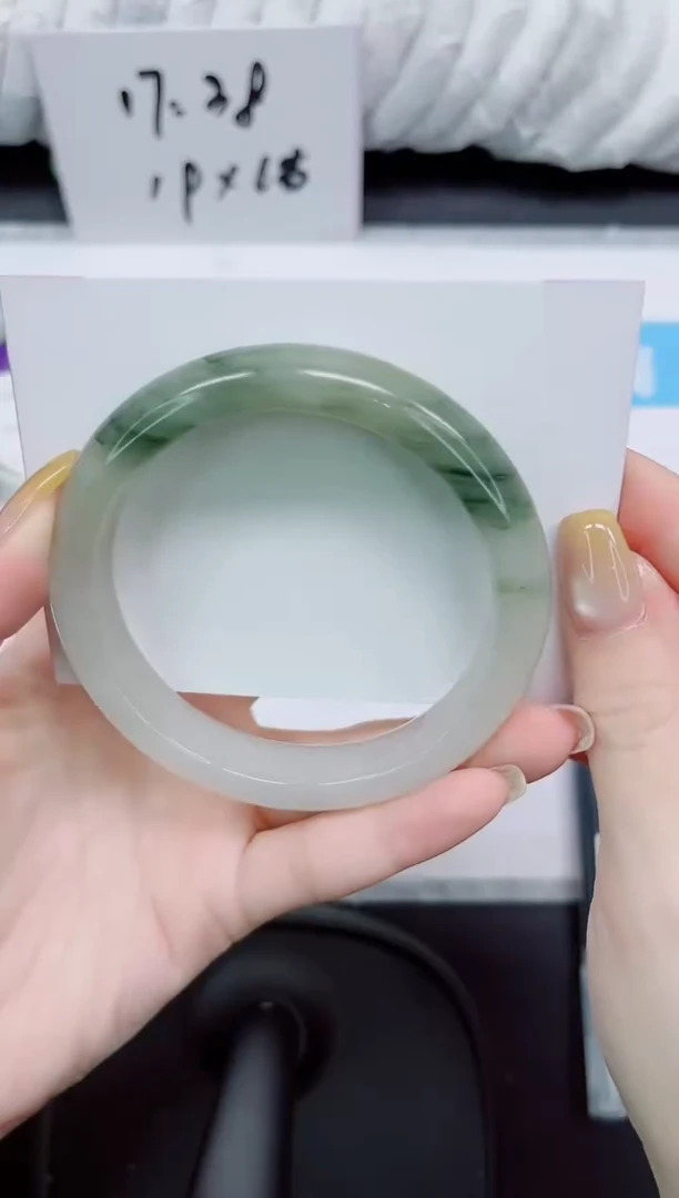 石英质玉手镯未镶嵌269