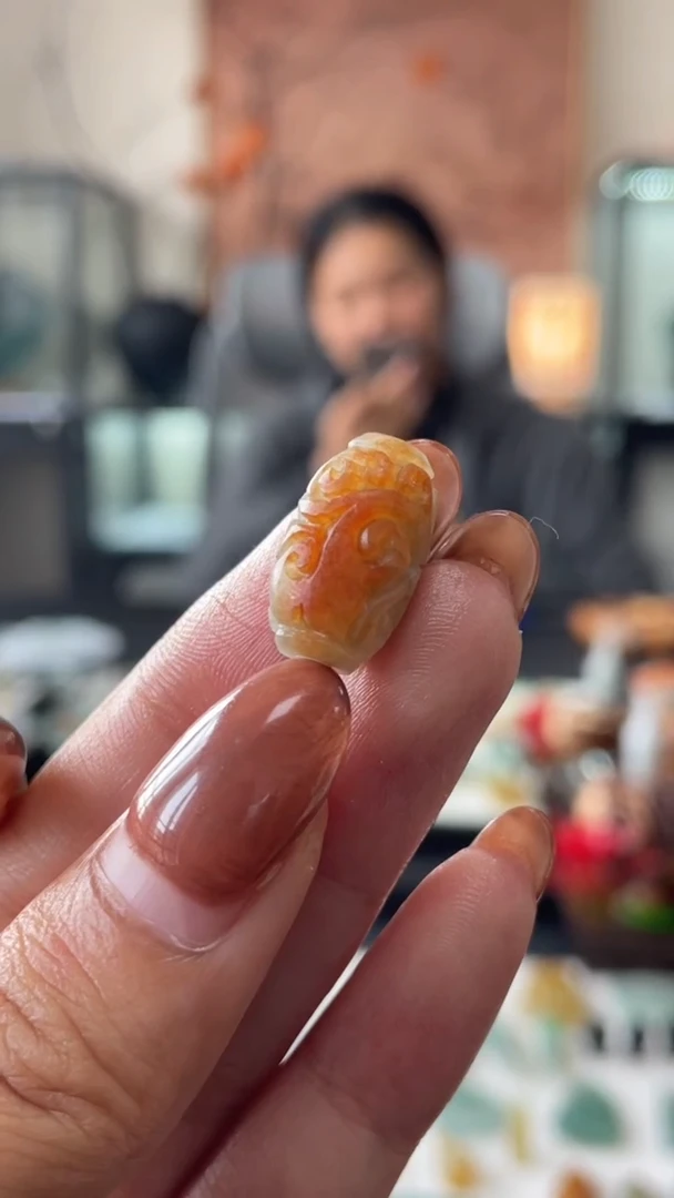 【闪购商品】定制翡翠未镶嵌火烧云仿古枣300