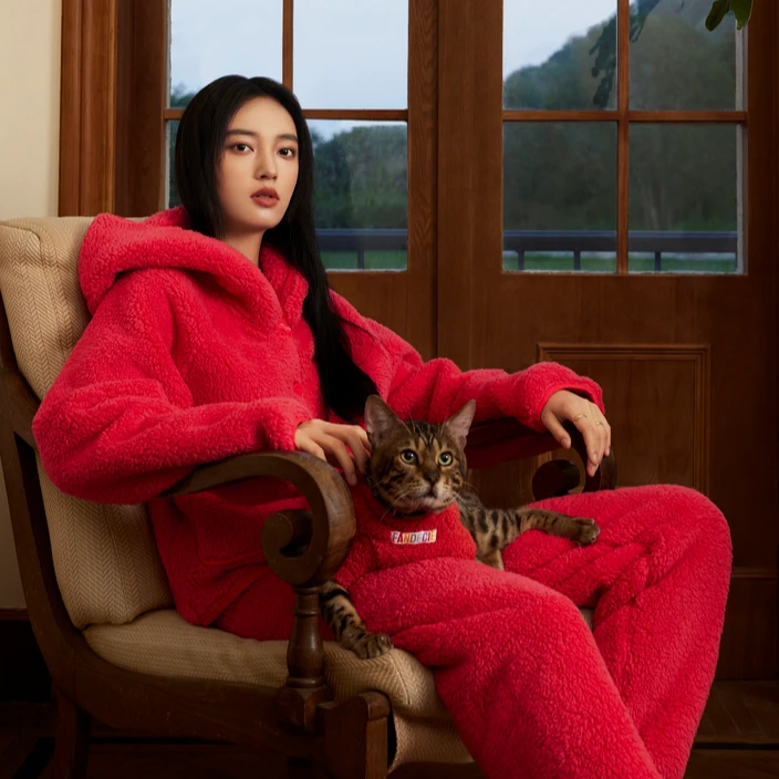 芬狄诗商场同款女士睡衣套装羊羔绒连帽开衫可外穿家居服FL00460