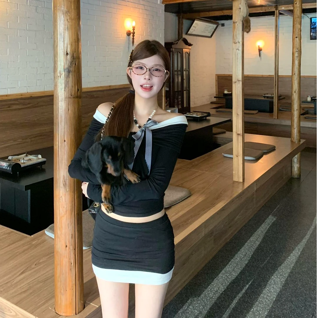 辣妹洋气休闲百搭长袖上衣露肩性感气质显瘦短款半身裙时尚两件套