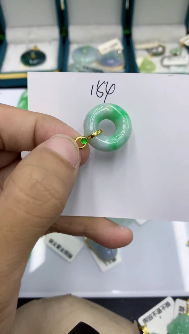 颈饰未镶嵌翡翠111111111