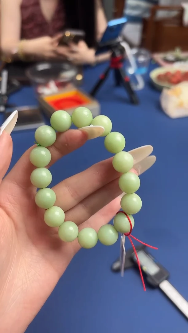 手串未镶嵌和田玉董小姐推荐 多样性发货 拍一发一hydby12