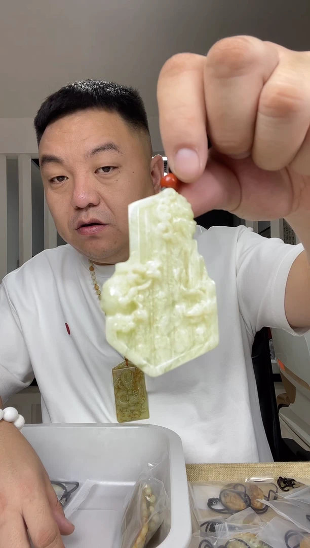 未镶嵌透闪石-蛇纹石玉颈饰多样性发货一件