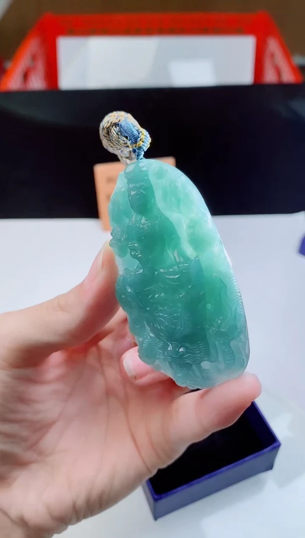 颈饰未镶嵌翡翠     ·