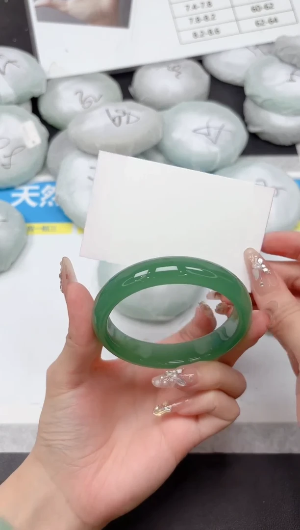 未镶嵌手镯石英质玉329-58.2