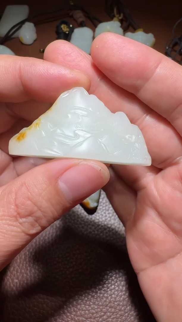 未镶嵌和田玉挂件和田玉