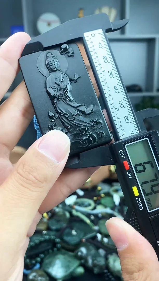 和田玉未镶嵌颈饰1