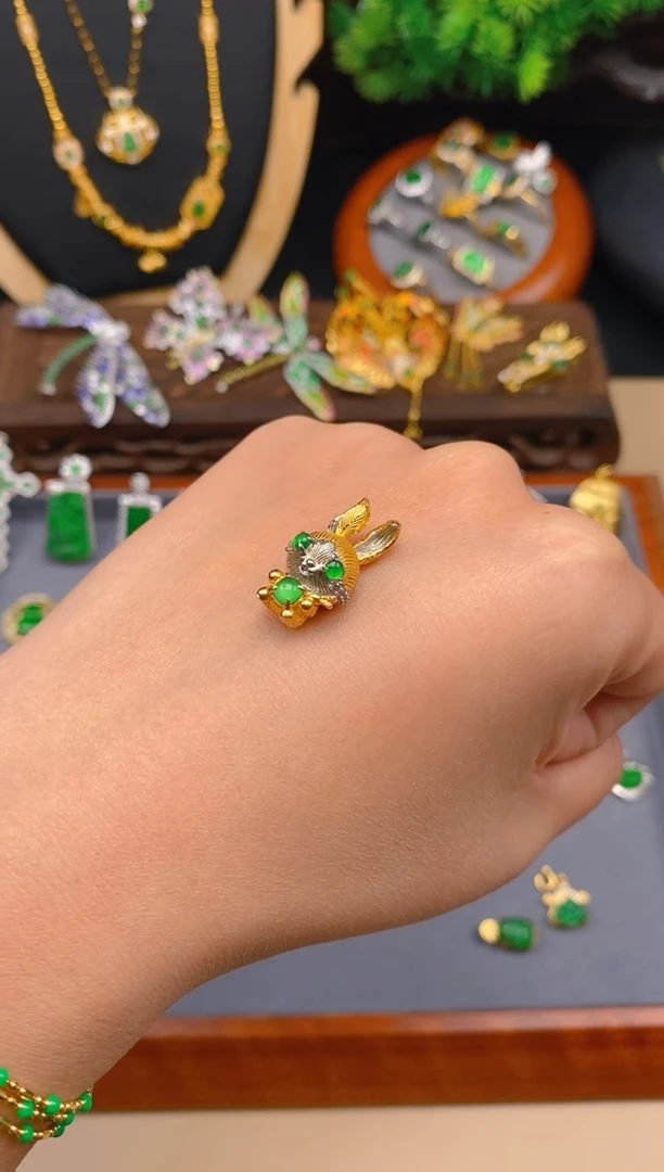 【闪购商品】翡翠吊坠(不含链)银S925镶嵌小萌兔