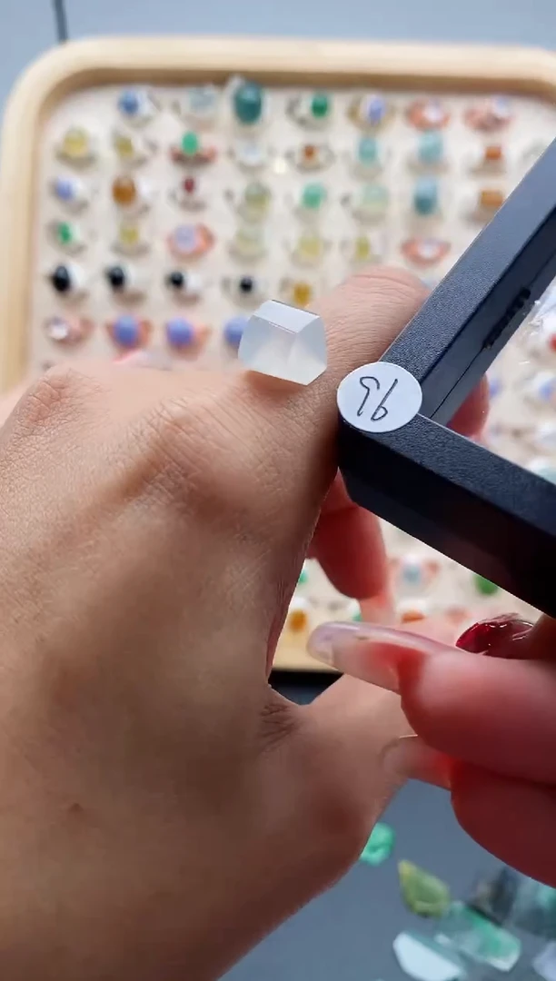 【闪购商品】翡翠裸石缅甸天然A货翡翠裸石+