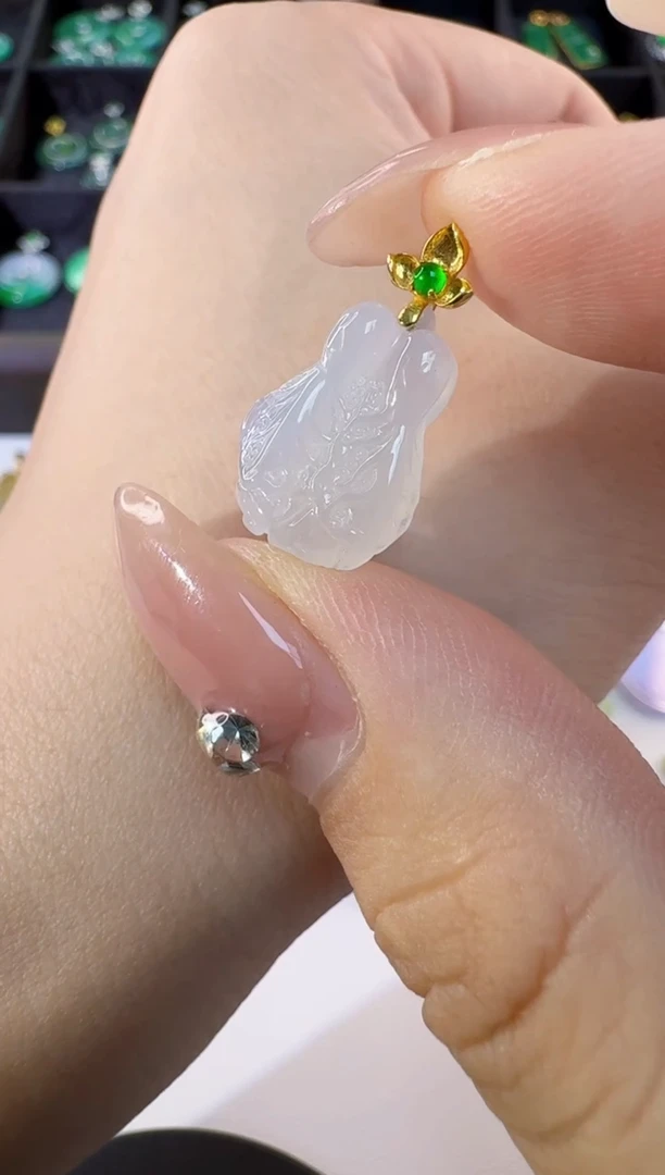 颈饰18K金镶嵌翡翠缅甸A货翡翠