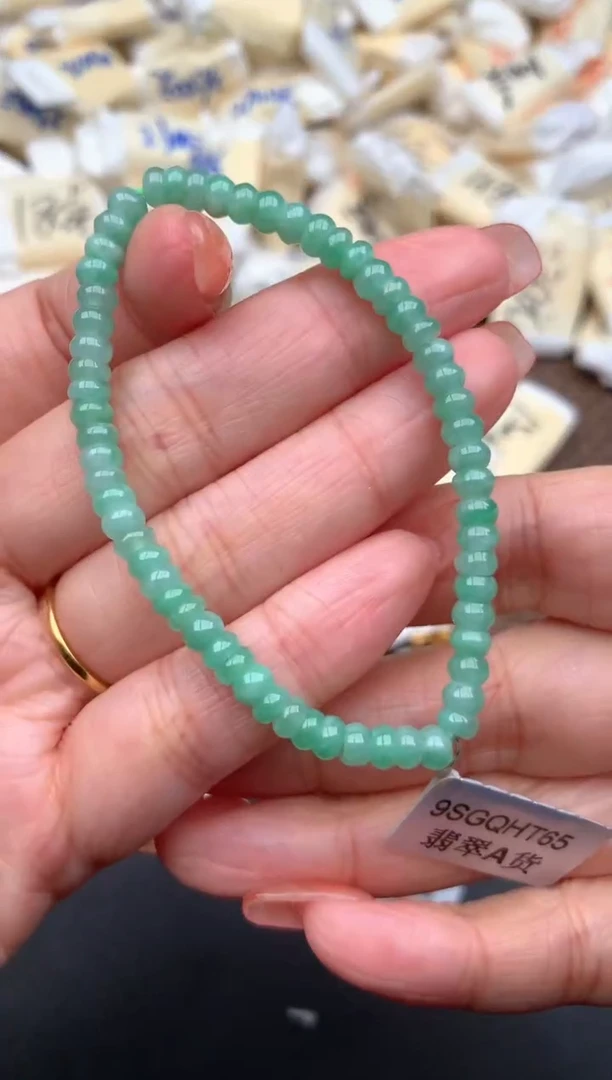 未镶嵌挂件翡翠—福利