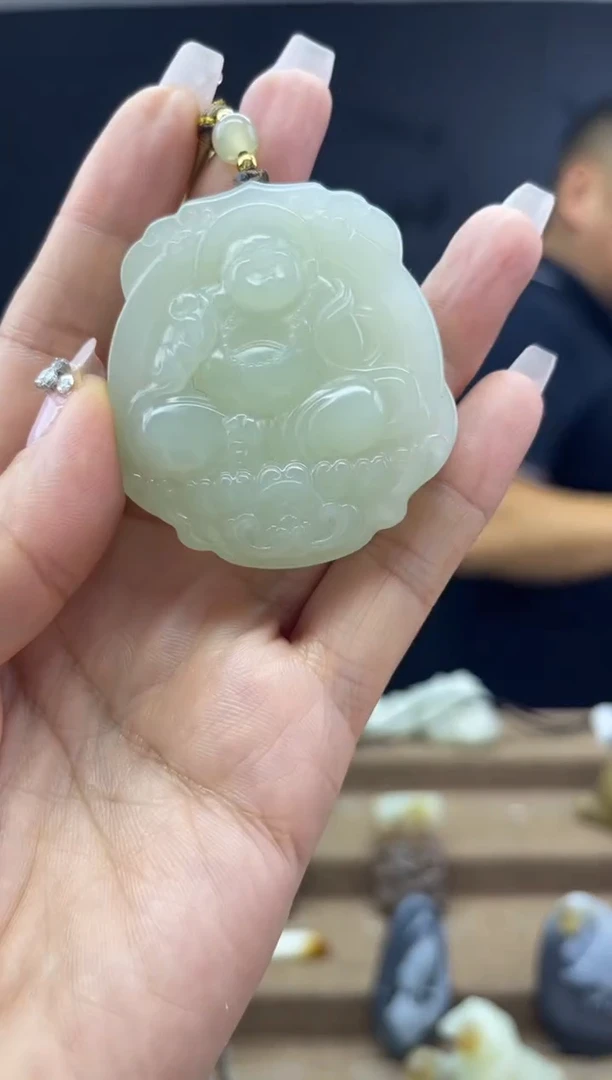 颈饰未镶嵌和田玉1