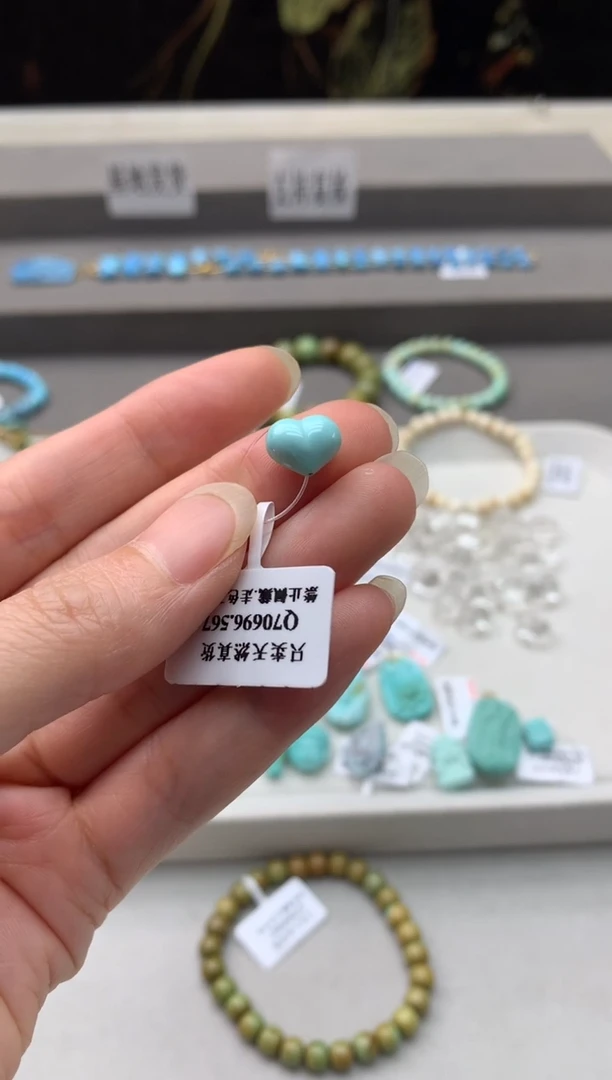 未镶嵌绿松石雕刻R181