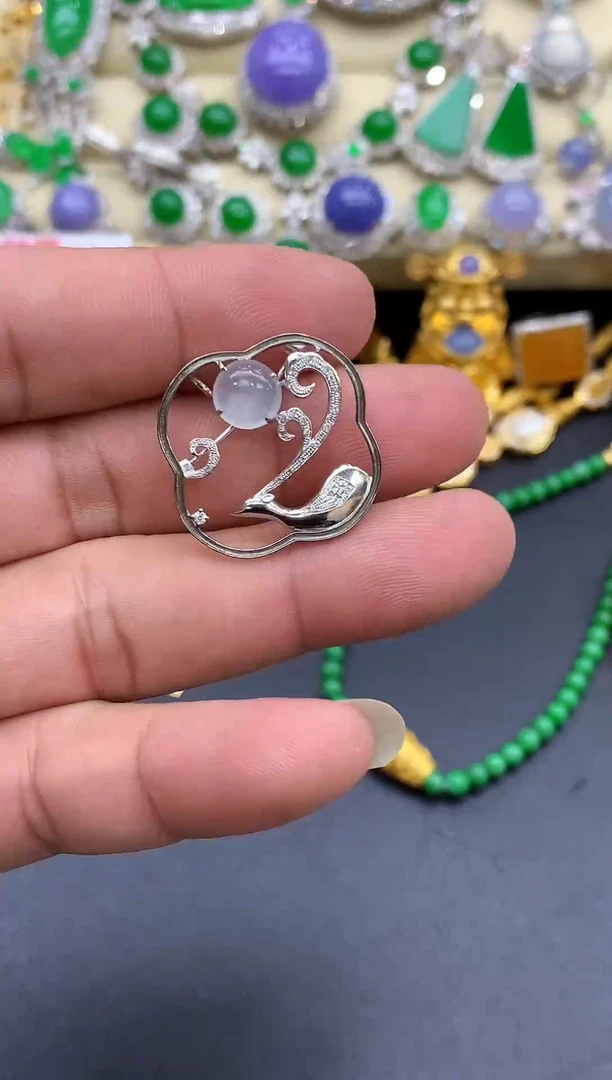 颈饰18K金镶嵌翡翠57-中国好珍宝