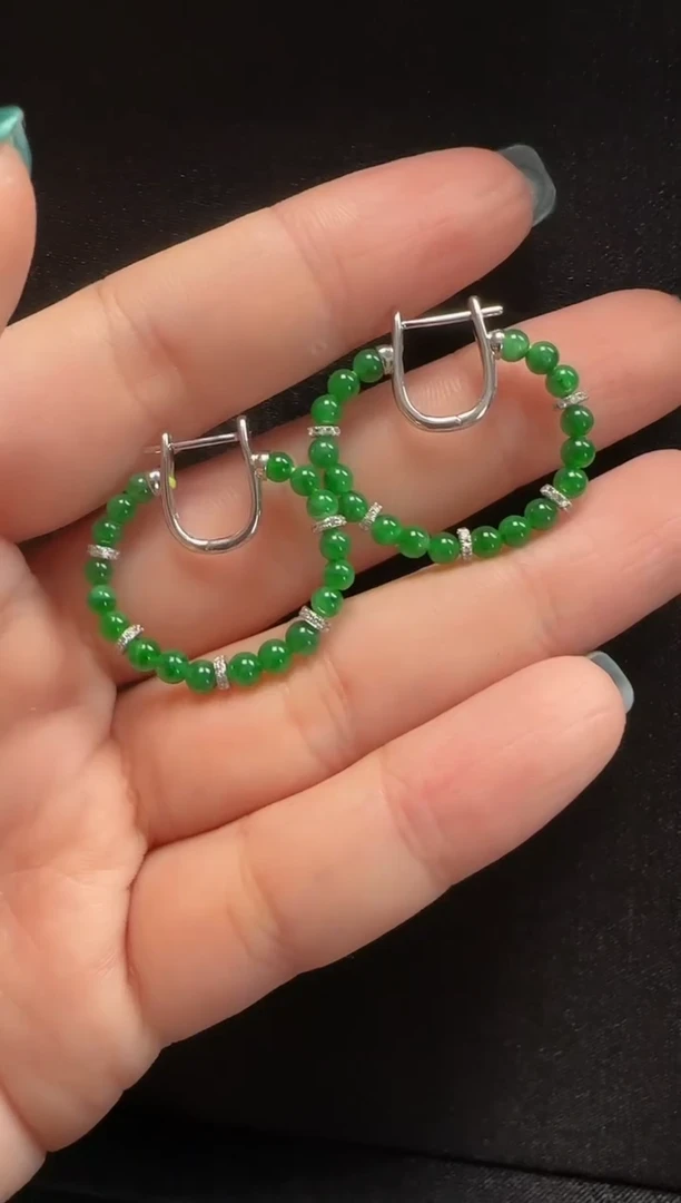 【闪购商品】翡翠耳环18K金镶嵌205玉珠一对