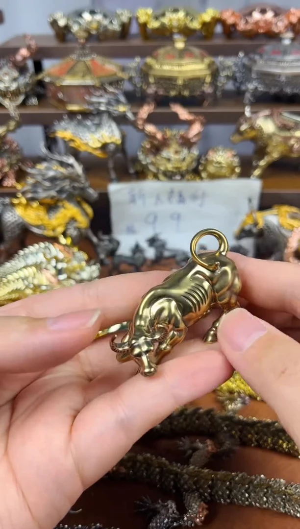 小号华尔街牛牛摆件