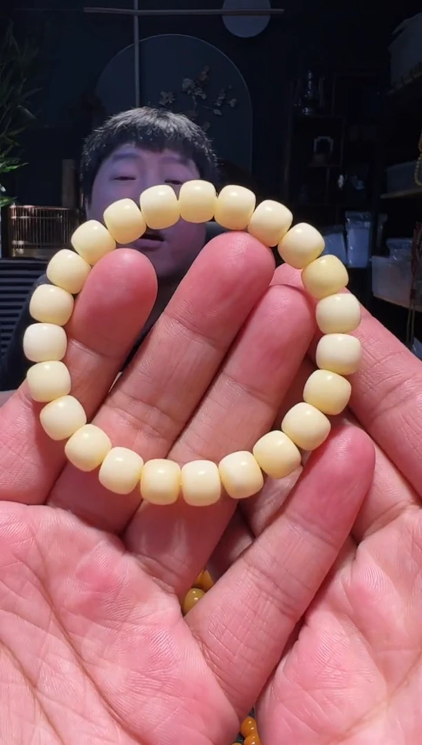 未镶嵌蜜蜡手链9+单圈