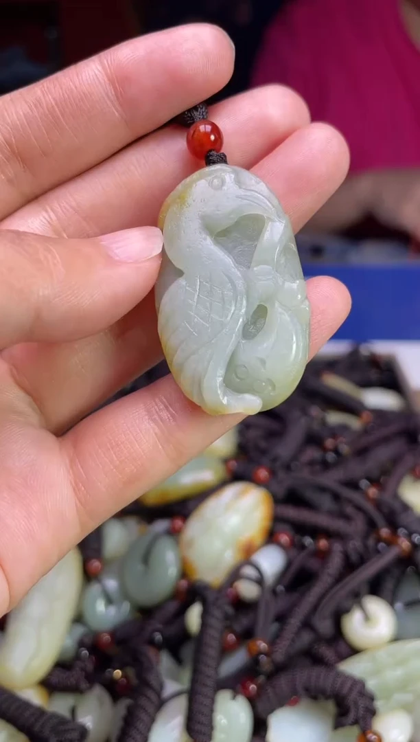 未镶嵌和田玉挂件1