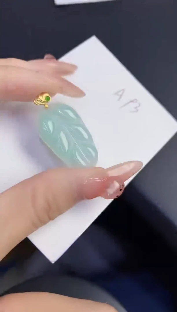 颈饰未镶嵌翡翠缅甸天然翡翠A货