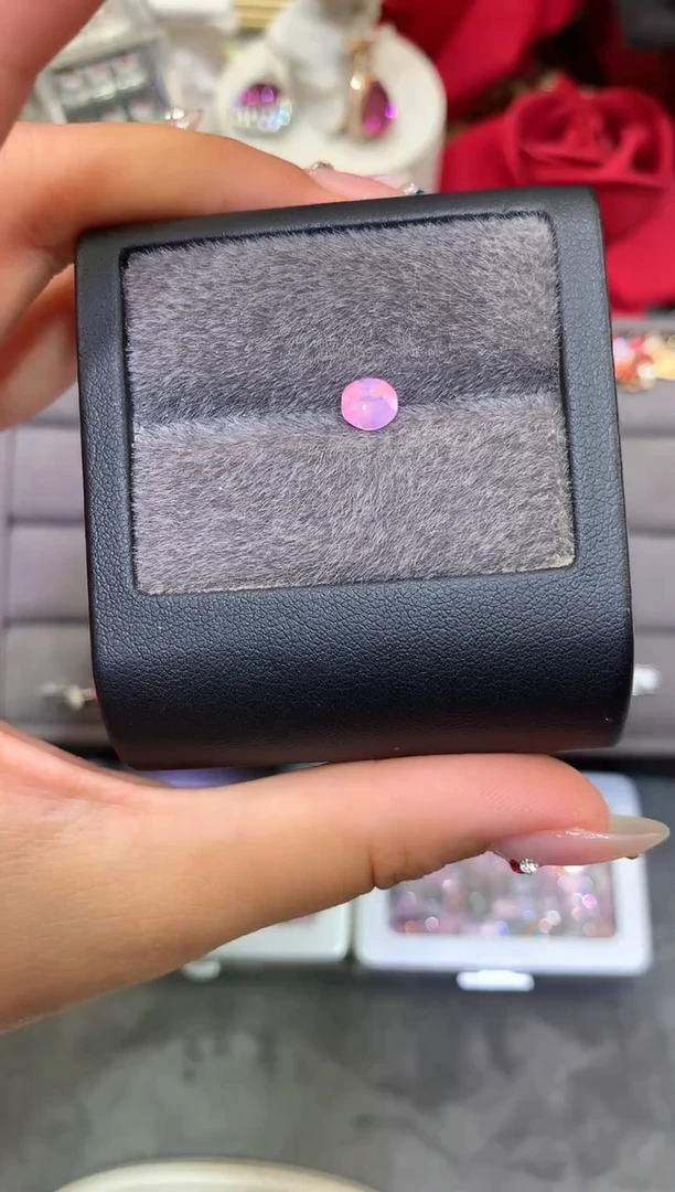 未镶嵌裸石定制蓝宝石椭圆 越南蓝宝石 1.05ct