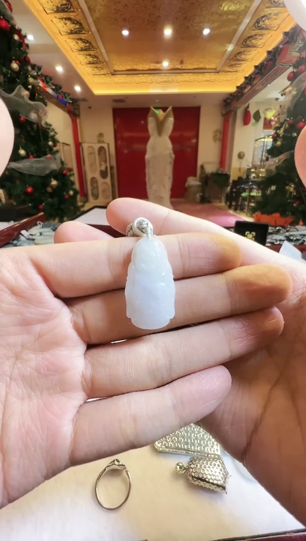 【闪购商品】翡翠吊坠(不含链)未镶嵌翡翠