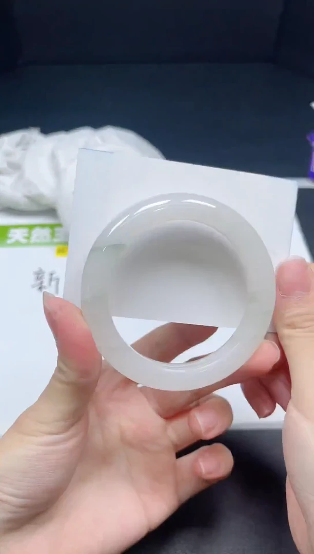 石英质玉手镯未镶嵌042-5253