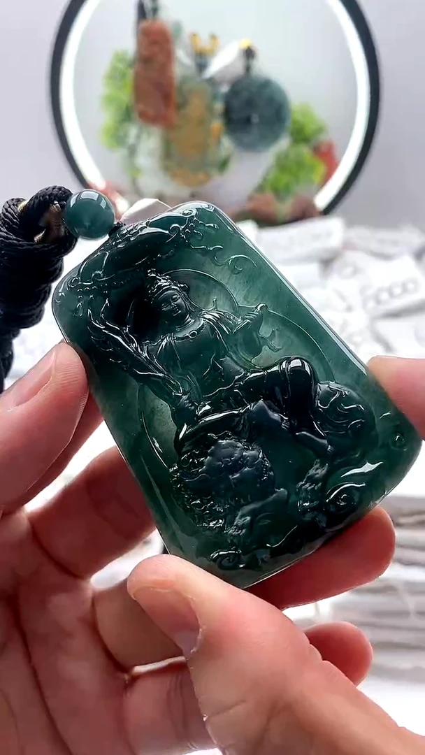 【闪购商品】翡翠颈饰未镶嵌文殊