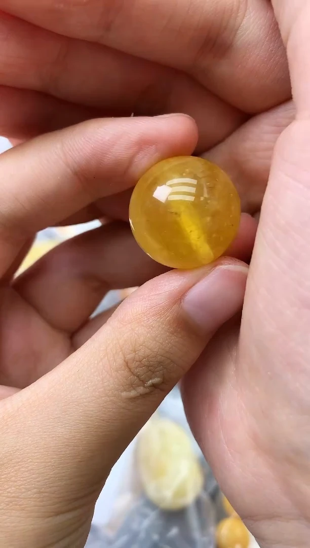 未镶嵌琥珀珠宝奇石176