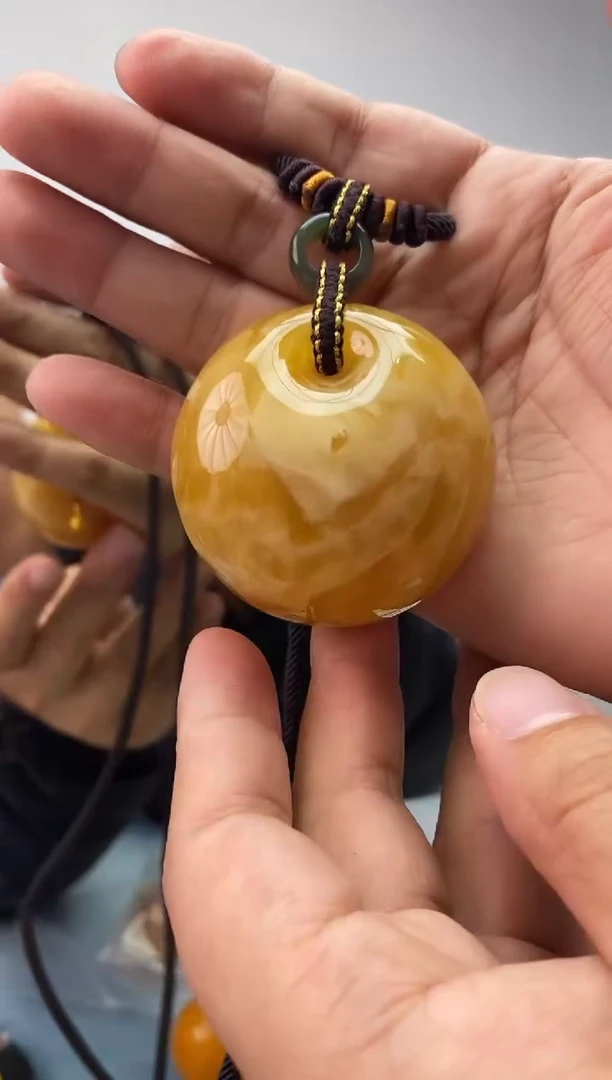 琥珀未镶嵌珠宝奇石假一罚十，多样性发一件051