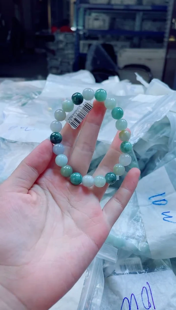 定制翡翠未镶嵌珠串