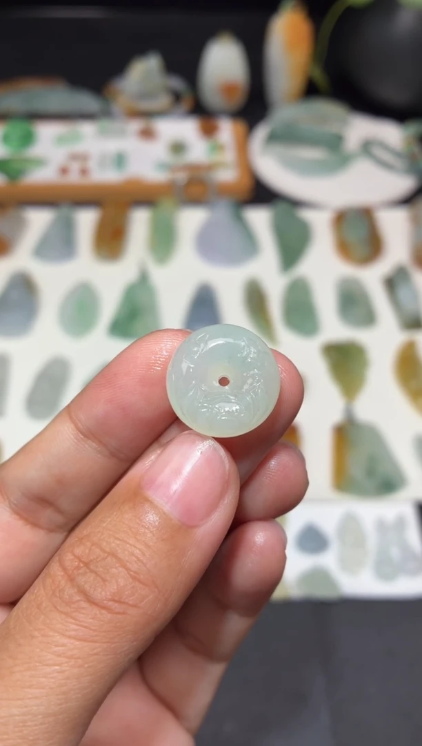 未镶嵌定制翡翠荷花扣