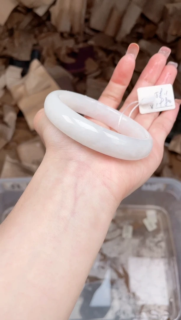 和田玉手镯未镶嵌C142-58.1