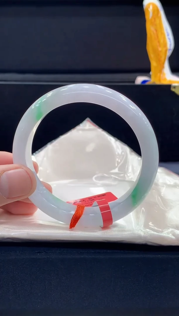 未镶嵌手镯翡翠翡翠手镯