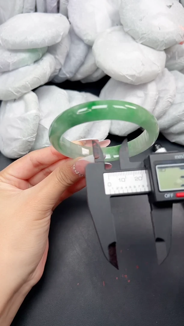 精品手镯，一物一拍J-010