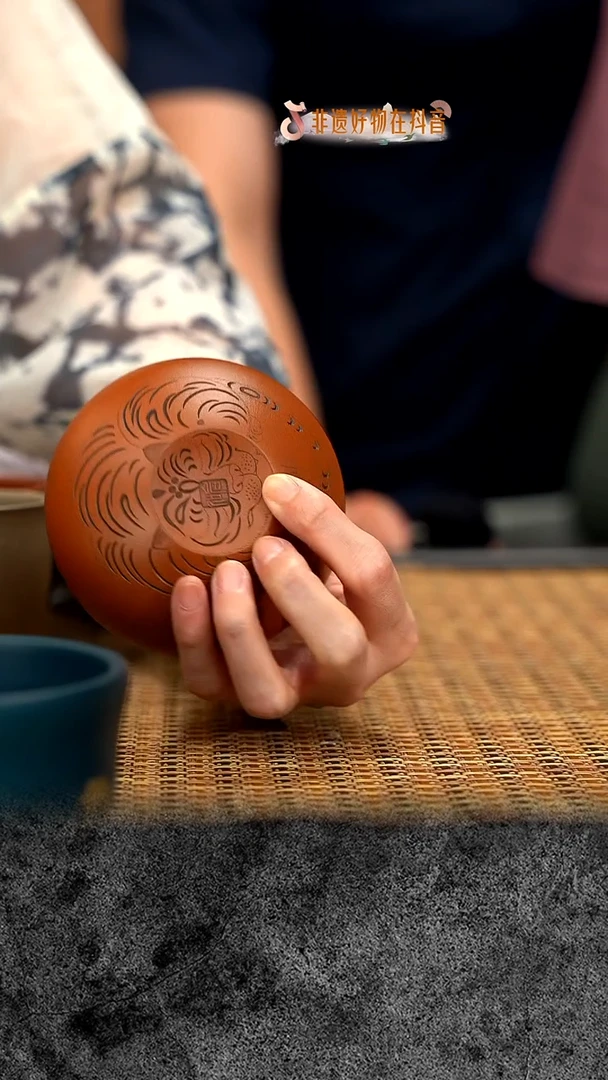 茶壶紫砂紫砂 宜兴紫砂 TZ  藏龙卧虎