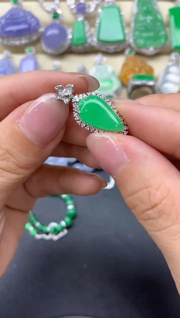 【闪购商品】翡翠颈饰18K金镶嵌330-中国好珍宝