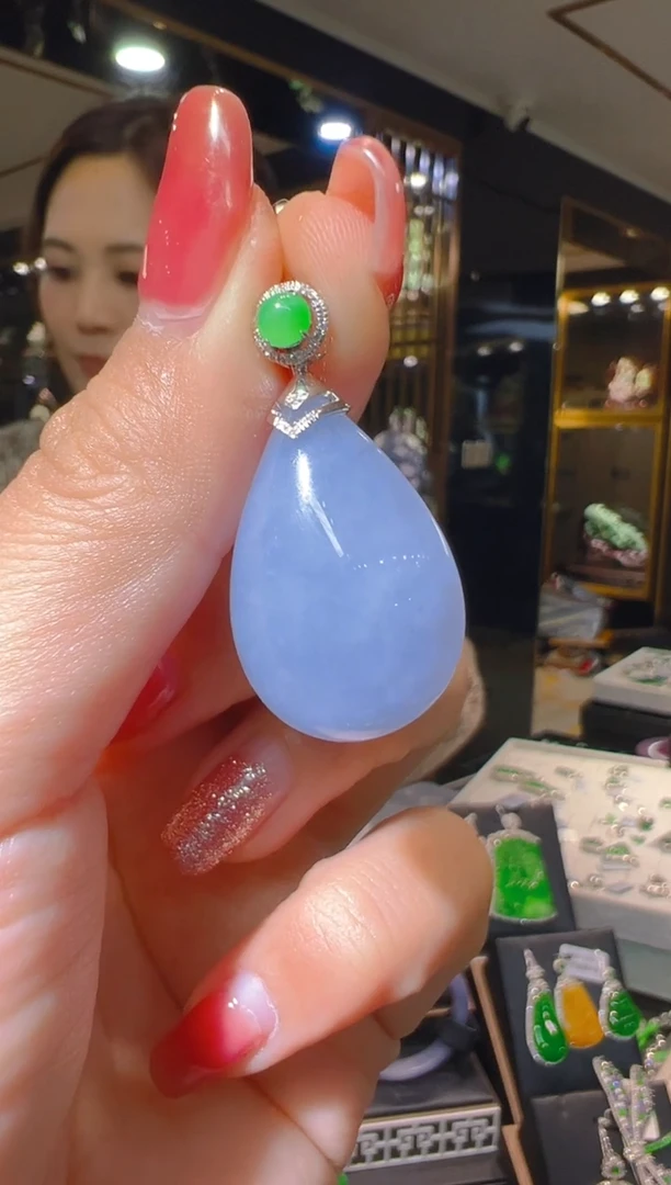 【闪购商品】翡翠吊坠(赠链)18K金镶嵌073