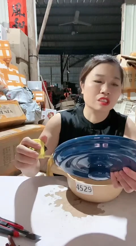 瑕疵21.5蓝色盖子两个