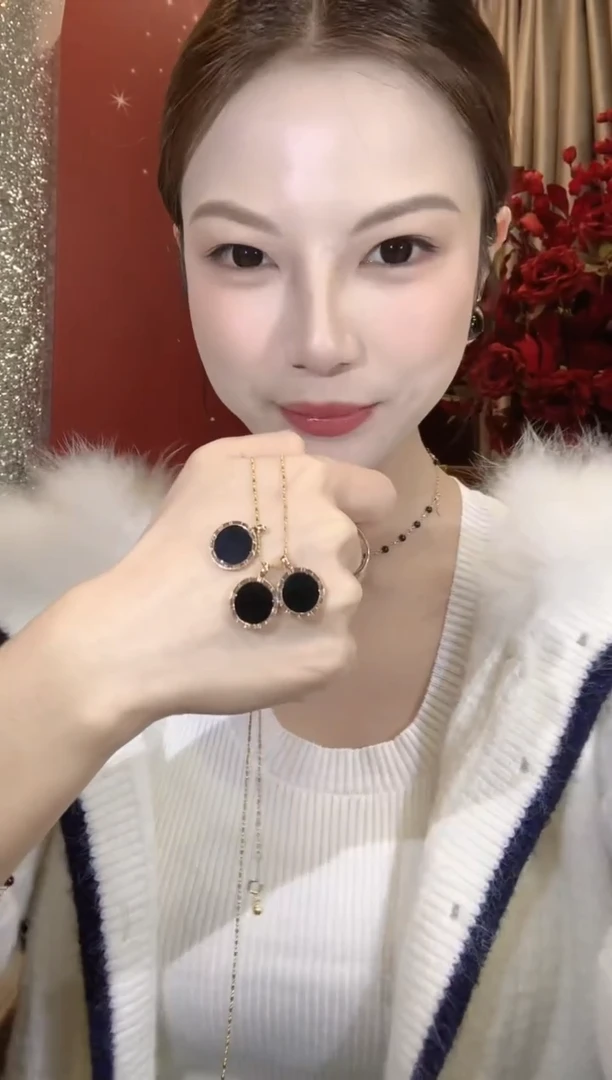 【 云中意】-18K金墨翠吊坠（不含链）- 多样性发货一件