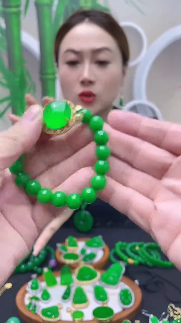 14K金镶嵌手链翡翠C153