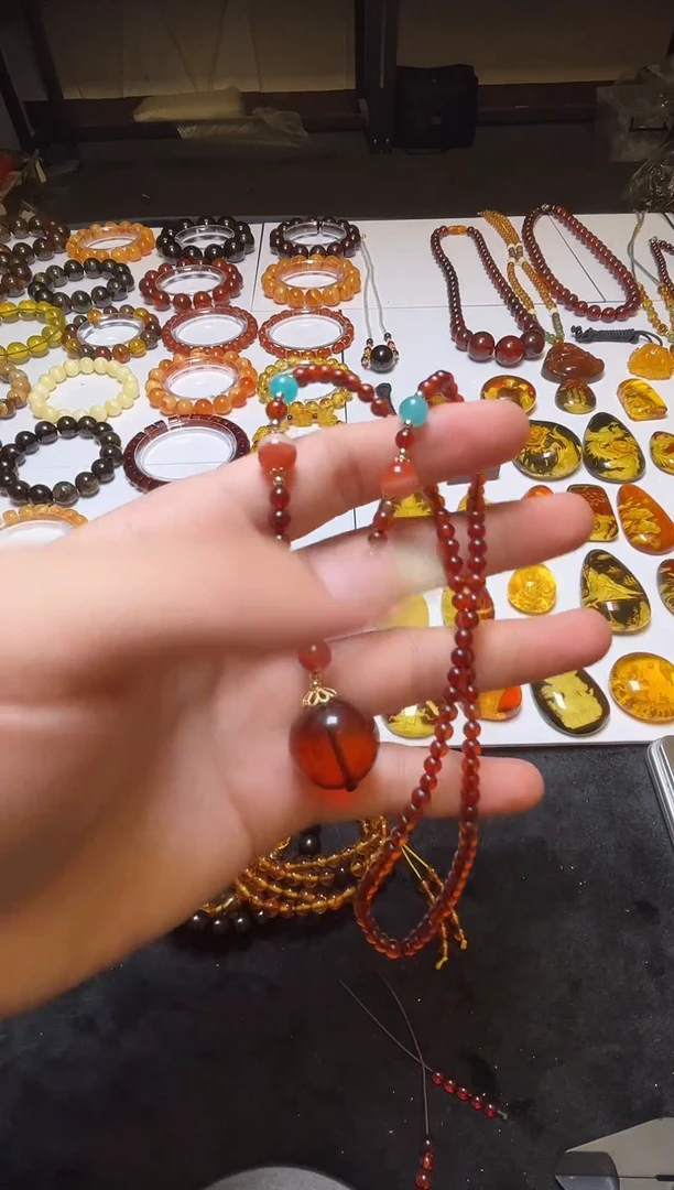 琥珀项链未镶嵌血珀