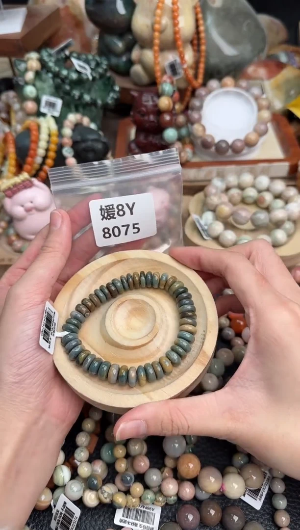 【闪购商品】石英质玉手链未镶嵌8Y8075