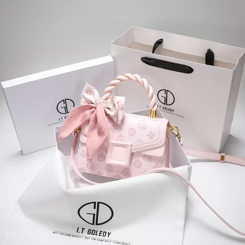 高级感小众轻奢粉色包包女式2025新款百搭斜挎生日礼物粉红色