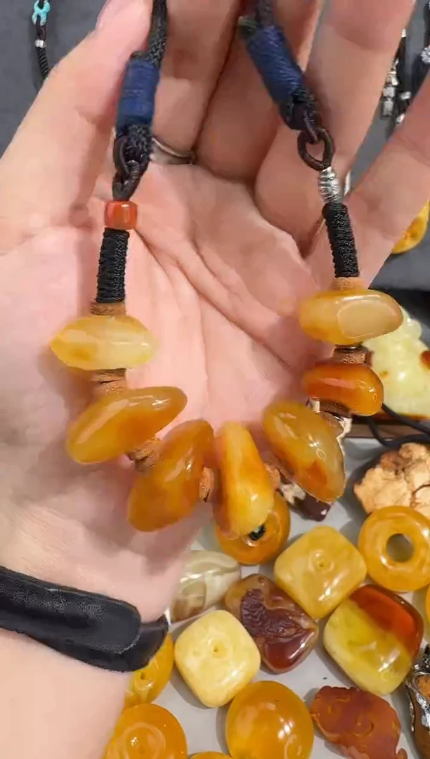 未镶嵌琥珀裸石活*见琥珀